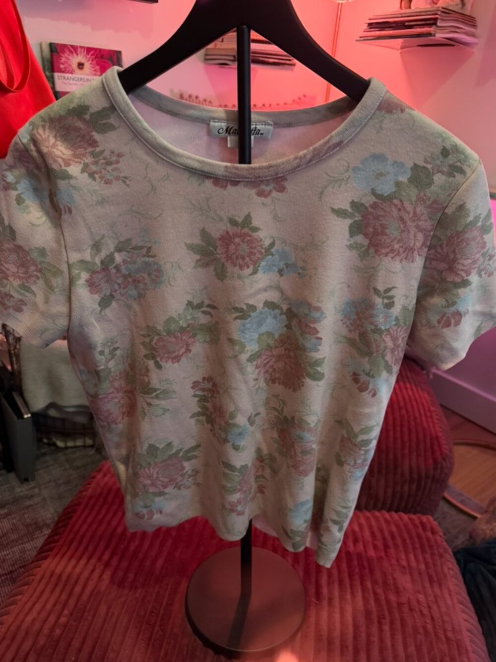 Vintage Boutique Floral Design Sweatshirt Tee - Medium